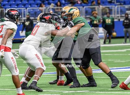 Thumbnail 2 in DeSoto vs Westfield (UIL 6A D1 Regional Semifinals) photogallery.