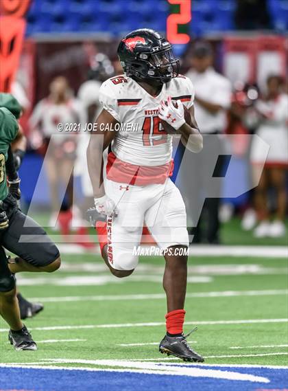 Thumbnail 1 in DeSoto vs Westfield (UIL 6A D1 Regional Semifinals) photogallery.