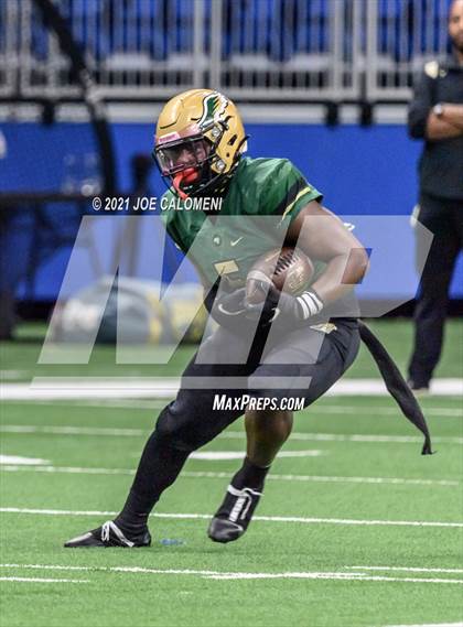 Thumbnail 1 in DeSoto vs Westfield (UIL 6A D1 Regional Semifinals) photogallery.