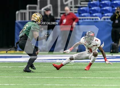 Thumbnail 1 in DeSoto vs Westfield (UIL 6A D1 Regional Semifinals) photogallery.