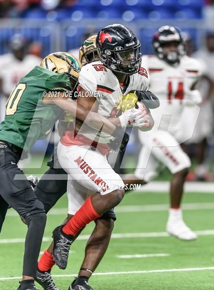 Thumbnail 1 in DeSoto vs Westfield (UIL 6A D1 Regional Semifinals) photogallery.