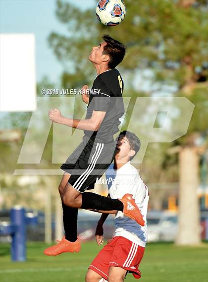 Thumbnail 3 in Sunrise Mountain vs Valley (NIAA 3A Quarterfinal) photogallery.
