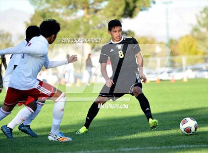 Thumbnail 3 in Sunrise Mountain vs Valley (NIAA 3A Quarterfinal) photogallery.