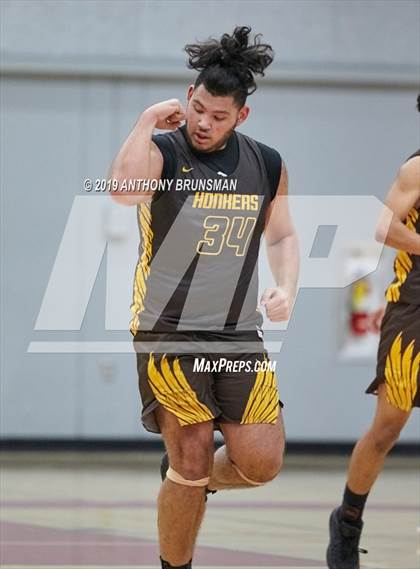 Thumbnail 3 in Rosemont vs. Yuba City (Cordova Christmas Classsic) photogallery.