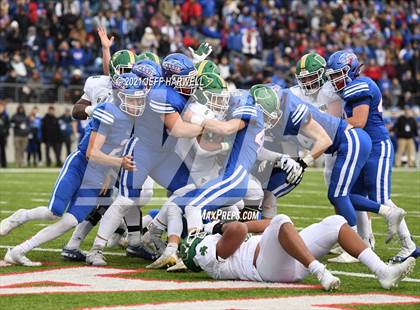 Thumbnail 3 in Clinton-Massie vs. Ursuline (OHSAA D4 Final) photogallery.