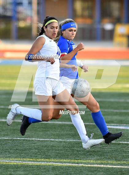 Thumbnail 1 in Charter Oak vs. Beaumont (CIF SS D5 Final) photogallery.