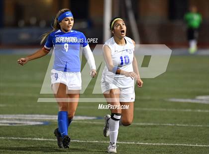Thumbnail 2 in Charter Oak vs. Beaumont (CIF SS D5 Final) photogallery.