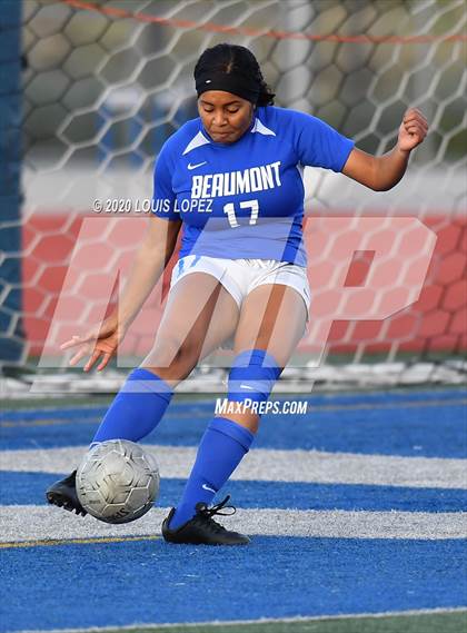Thumbnail 3 in Charter Oak vs. Beaumont (CIF SS D5 Final) photogallery.