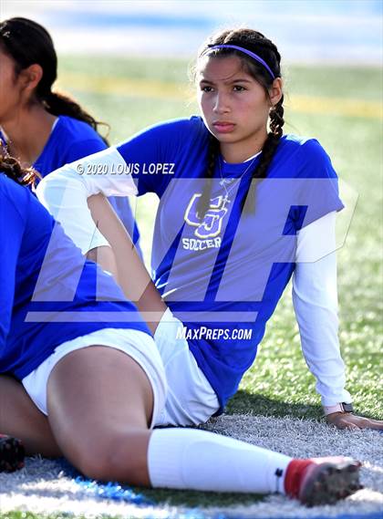 Thumbnail 1 in Charter Oak vs. Beaumont (CIF SS D5 Final) photogallery.