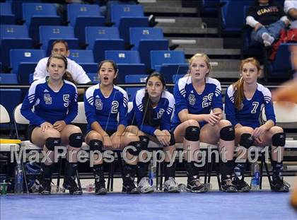 Thumbnail 3 in La Jolla Country Day vs. Sacred Heart Prep (CIF State D4 Final) photogallery.