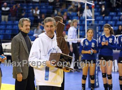 Thumbnail 2 in La Jolla Country Day vs. Sacred Heart Prep (CIF State D4 Final) photogallery.