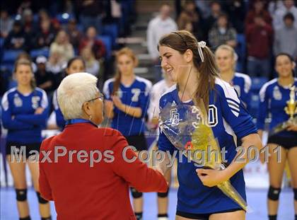 Thumbnail 2 in La Jolla Country Day vs. Sacred Heart Prep (CIF State D4 Final) photogallery.