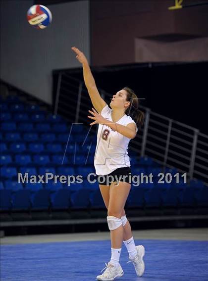 Thumbnail 2 in La Jolla Country Day vs. Sacred Heart Prep (CIF State D4 Final) photogallery.