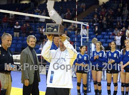 Thumbnail 3 in La Jolla Country Day vs. Sacred Heart Prep (CIF State D4 Final) photogallery.