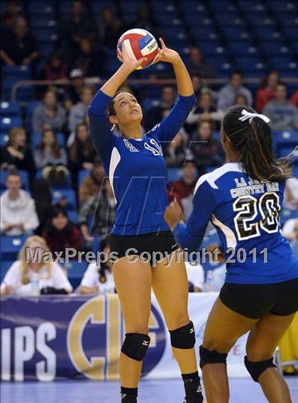 Thumbnail 2 in La Jolla Country Day vs. Sacred Heart Prep (CIF State D4 Final) photogallery.