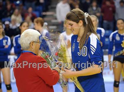 Thumbnail 3 in La Jolla Country Day vs. Sacred Heart Prep (CIF State D4 Final) photogallery.