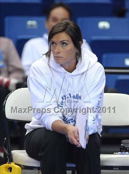 Thumbnail 2 in La Jolla Country Day vs. Sacred Heart Prep (CIF State D4 Final) photogallery.