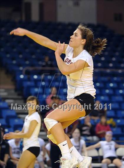 Thumbnail 3 in La Jolla Country Day vs. Sacred Heart Prep (CIF State D4 Final) photogallery.