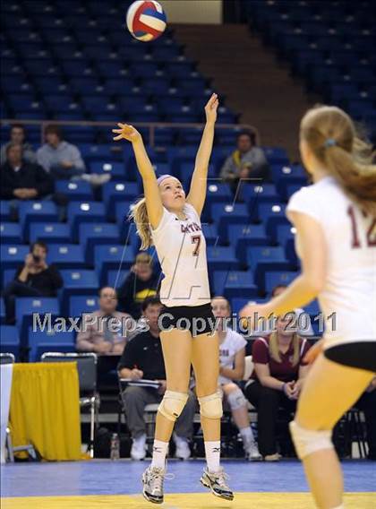 Thumbnail 3 in La Jolla Country Day vs. Sacred Heart Prep (CIF State D4 Final) photogallery.