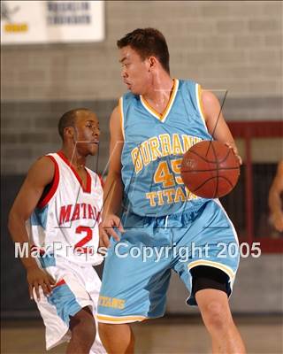 Thumbnail 2 in Burbank vs. Mira Loma (Del Oro Invitational) photogallery.