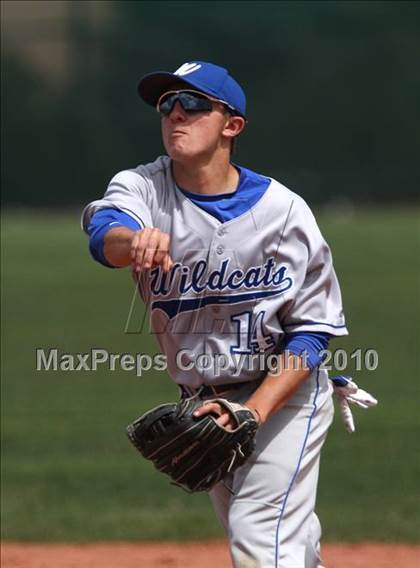 Thumbnail 2 in Fruita Monument @ Regis Jesuit (5A District Playoff) photogallery.