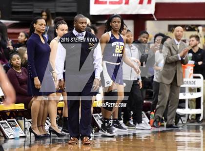 Thumbnail 2 in New Hope Academy vs. Miami Country Day (GEICO National Tournament Semifinal) photogallery.