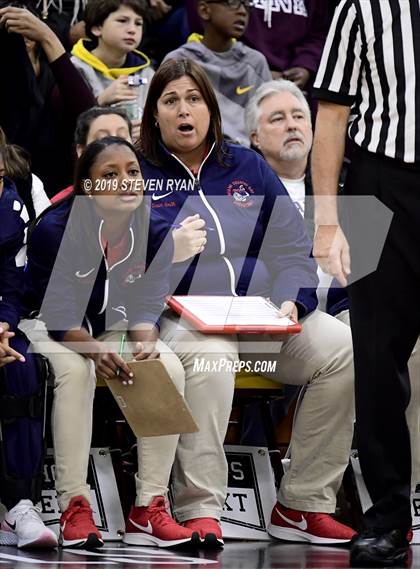 Thumbnail 1 in New Hope Academy vs. Miami Country Day (GEICO National Tournament Semifinal) photogallery.