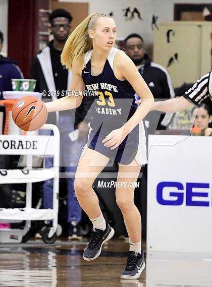 Thumbnail 1 in New Hope Academy vs. Miami Country Day (GEICO National Tournament Semifinal) photogallery.