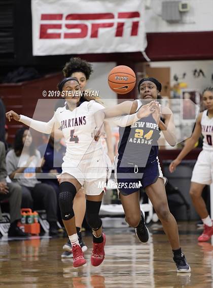 Thumbnail 3 in New Hope Academy vs. Miami Country Day (GEICO National Tournament Semifinal) photogallery.
