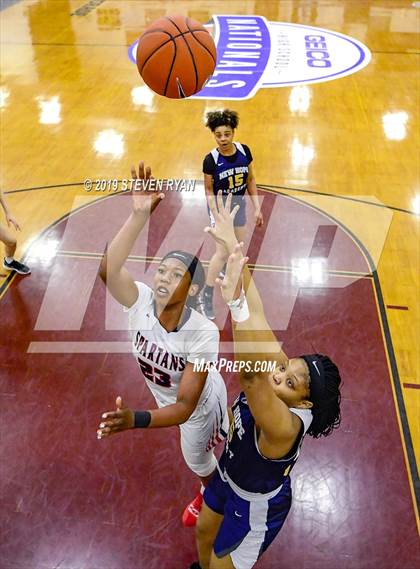Thumbnail 2 in New Hope Academy vs. Miami Country Day (GEICO National Tournament Semifinal) photogallery.