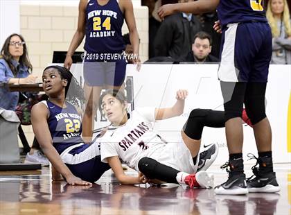 Thumbnail 2 in New Hope Academy vs. Miami Country Day (GEICO National Tournament Semifinal) photogallery.