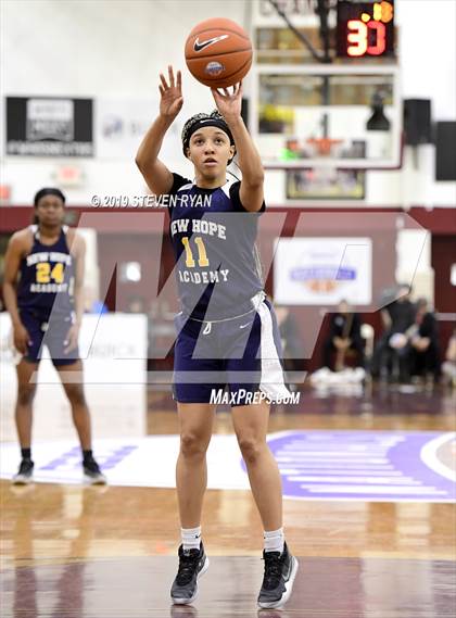Thumbnail 1 in New Hope Academy vs. Miami Country Day (GEICO National Tournament Semifinal) photogallery.