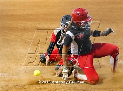 Thumbnail 1 in Mater Dei vs. Orange Lutheran (CIF SS Div 1 Final) photogallery.