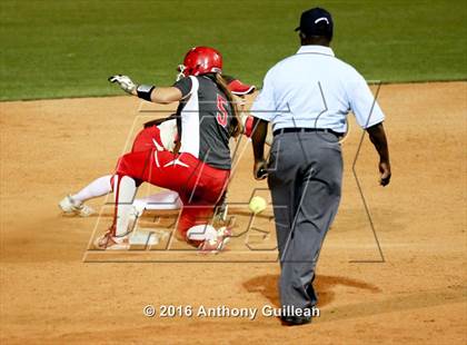 Thumbnail 2 in Mater Dei vs. Orange Lutheran (CIF SS Div 1 Final) photogallery.