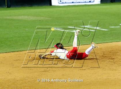 Thumbnail 3 in Mater Dei vs. Orange Lutheran (CIF SS Div 1 Final) photogallery.