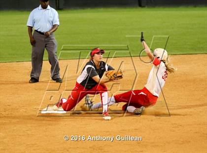 Thumbnail 2 in Mater Dei vs. Orange Lutheran (CIF SS Div 1 Final) photogallery.