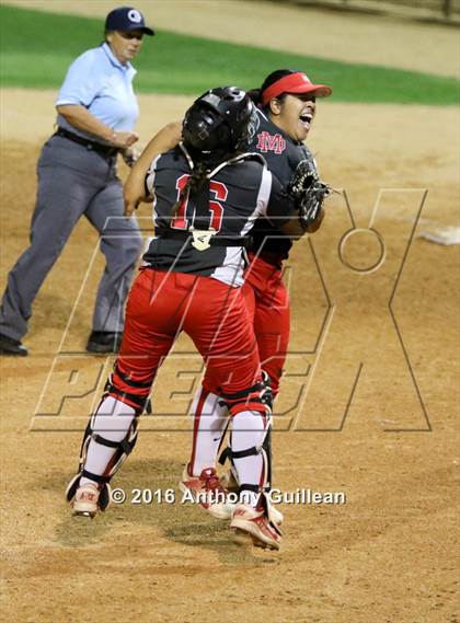 Thumbnail 1 in Mater Dei vs. Orange Lutheran (CIF SS Div 1 Final) photogallery.