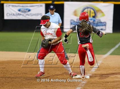 Thumbnail 3 in Mater Dei vs. Orange Lutheran (CIF SS Div 1 Final) photogallery.
