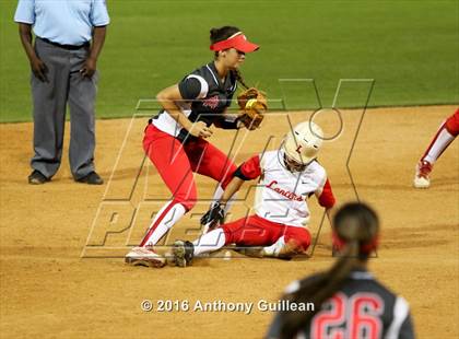 Thumbnail 2 in Mater Dei vs. Orange Lutheran (CIF SS Div 1 Final) photogallery.