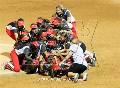 Thumbnail 2 in Mater Dei vs. Orange Lutheran (CIF SS Div 1 Final) photogallery.
