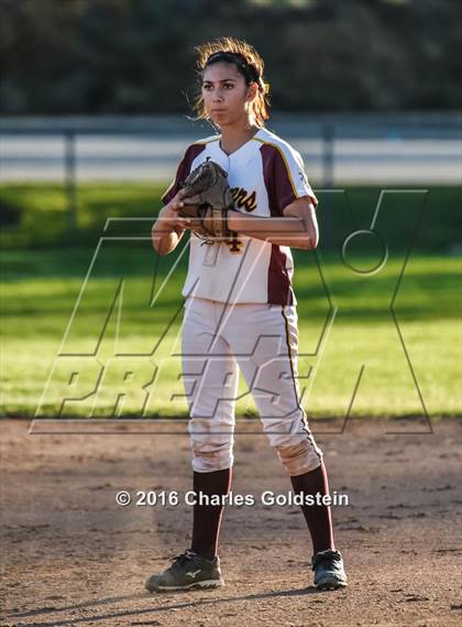 Thumbnail 1 in Agoura vs. Simi Valley photogallery.