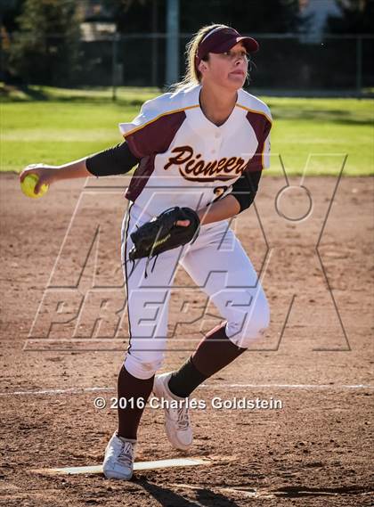Thumbnail 3 in Agoura vs. Simi Valley photogallery.