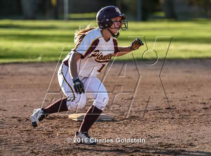 Thumbnail 1 in Agoura vs. Simi Valley photogallery.