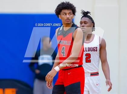 Thumbnail 3 in Gainesville vs Dutchtown (GA Elite 8 Tip Off Classic) photogallery.