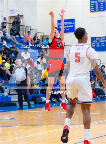 Thumbnail 2 in Gainesville vs Dutchtown (GA Elite 8 Tip Off Classic) photogallery.