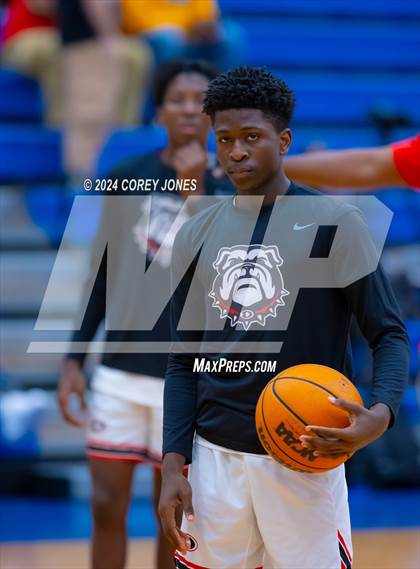 Thumbnail 2 in Gainesville vs Dutchtown (GA Elite 8 Tip Off Classic) photogallery.