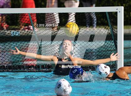 Thumbnail 3 in Acalanes vs St.Francis photogallery.
