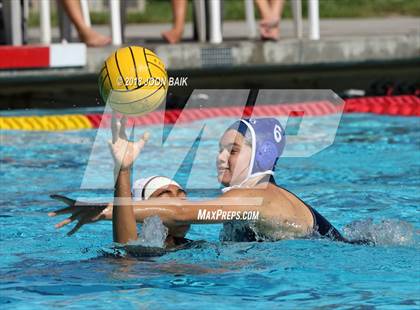 Thumbnail 1 in Acalanes vs St.Francis photogallery.