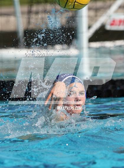 Thumbnail 1 in Acalanes vs St.Francis photogallery.