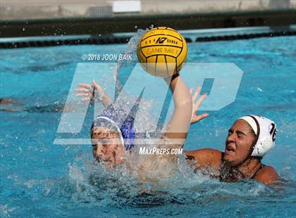 Thumbnail 3 in Acalanes vs St.Francis photogallery.